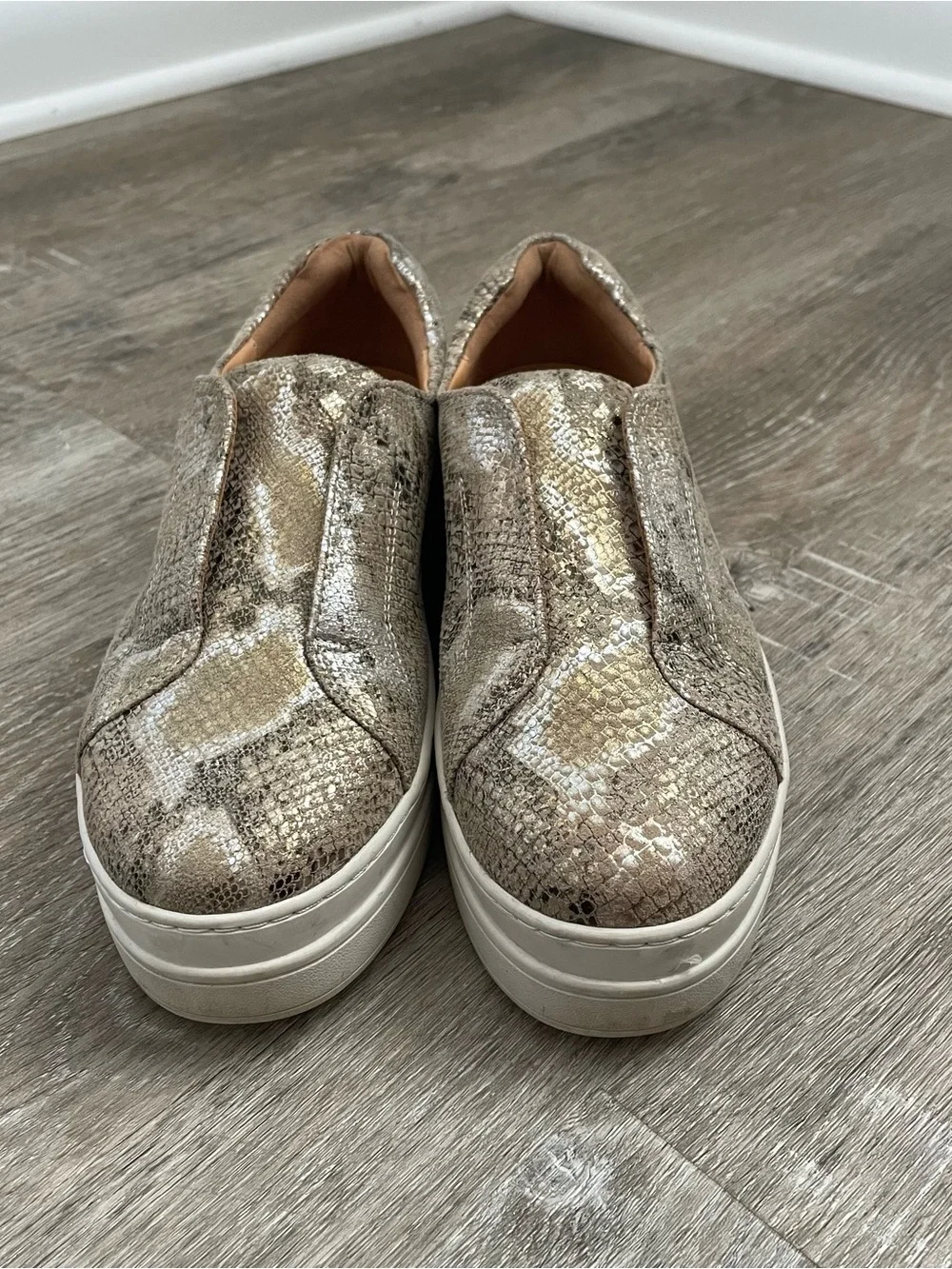 J/Slides NYC Metallic Snake Print Platform Sneakers Women’s Size 7.5 Slip-On